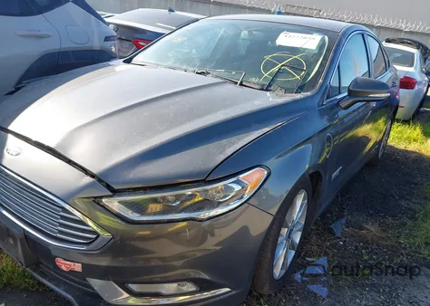 2017 Ford Fusion Energi Se Luxury из США, поврежденный, VIN 3FA6P0PU5HR379853